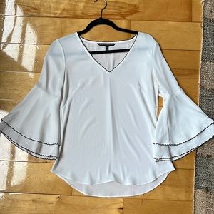 White House Black Market Belle Sleeve Top